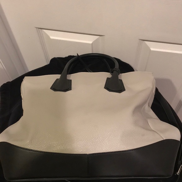 Cuir Rose large Grey and black leather bag - Picture 3 of 8